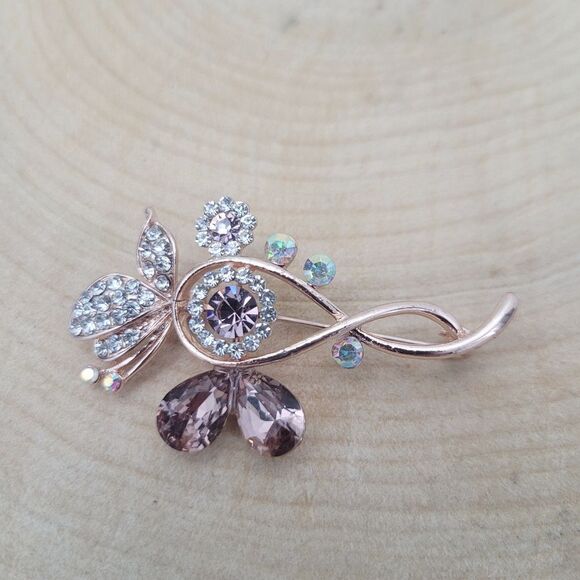 Brand New Rhinestone Purple Butterfly Brooch Pin - Picture 1 of 6